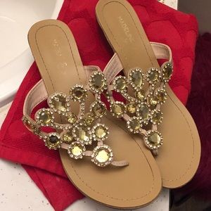 Madeline pink sliders size 7W